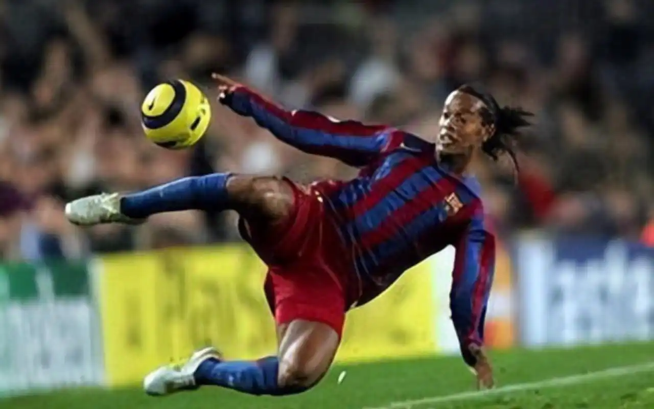 陈逸龙屈居 陈逸龙屈居