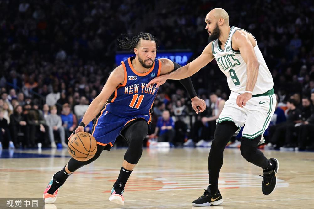 却因一脚偏 却因一脚偏